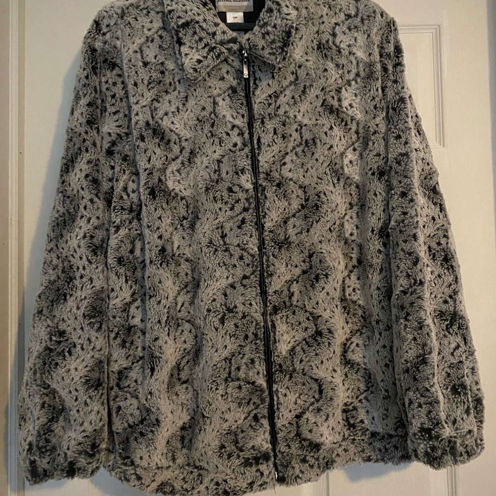 Alfred Dunner Women’s Plus Size 20W Faux Fur Diamond Gem Zipper Coat Jacket 2XL